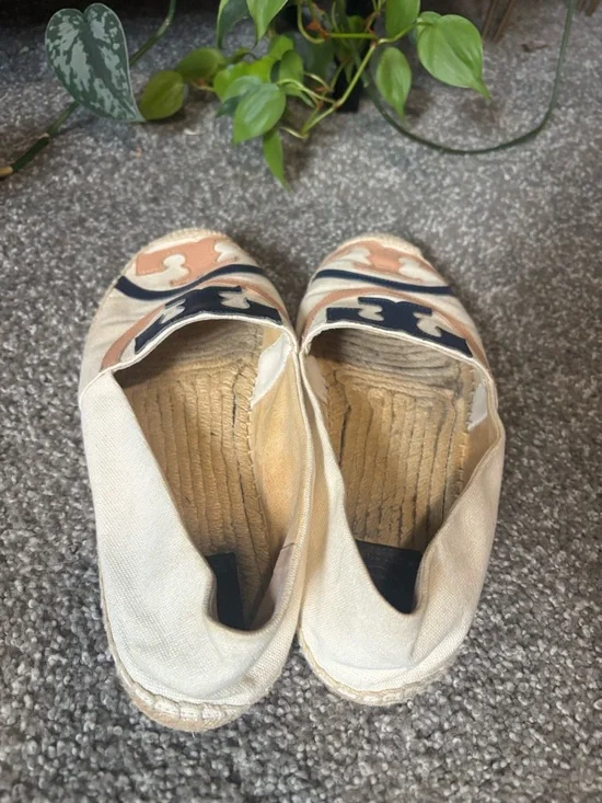 Tory Burch Cream Espadrille Flats with Navy & Tan Accents - Picture 4 of 5